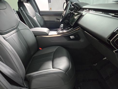 New 2026 Land Rover Range Rover Sport Dynamic SE AWD/4WD image 3