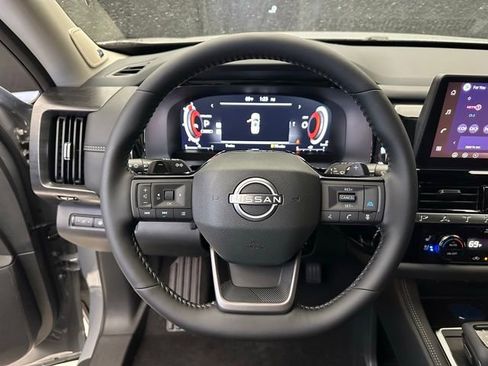 New 2026 Nissan Pathfinder Platinum AWD/4WD image 24