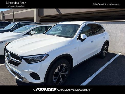Used 2025 Mercedes-Benz GLC 350e 4MATIC image 1