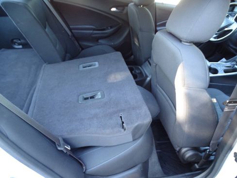 Used 2017 Chevrolet Volt LT Hatchback 4D FWD image 34