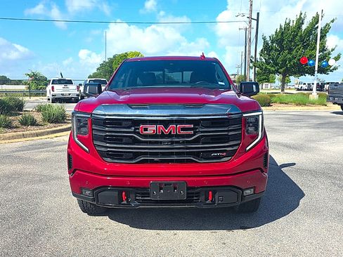 Used 2024 GMC Sierra 1500 AT4 w/ Technology Package AWD/4WD image 5