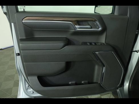 Used 2024 Chevrolet Silverado 1500 LT AWD/4WD image 25
