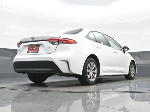 Used 2024 Toyota Corolla LE FWD image 29