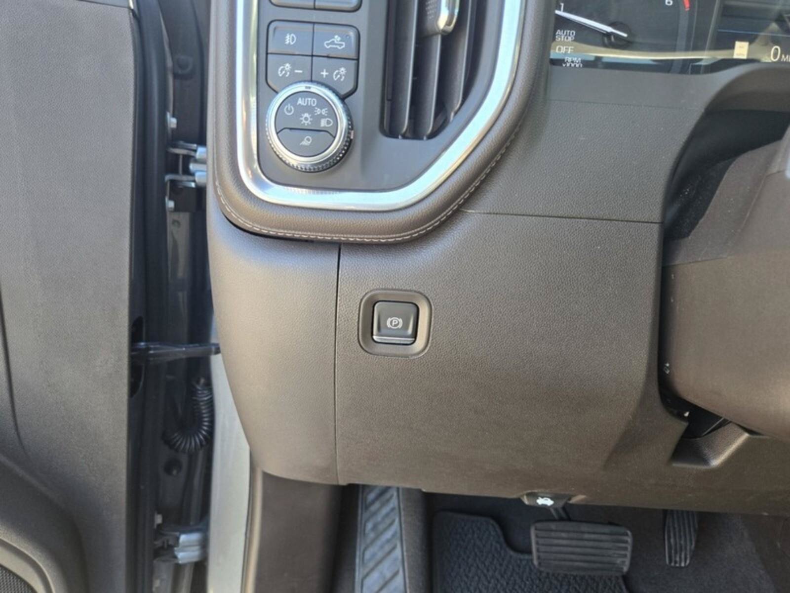 Used 2021 GMC Sierra 1500 SLT w/ SLT Premium Plus Package AWD/4WD image 13