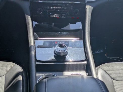 Used 2023 Jeep Grand Cherokee L Laredo AWD/4WD image 17
