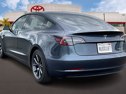Used 2021 Tesla Model 3 Long Range image 2
