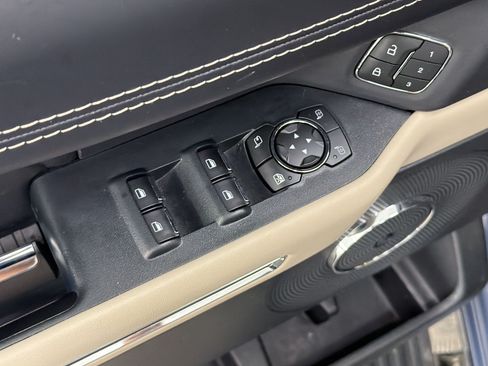 Used 2022 Ford Expedition Max Platinum RWD image 15