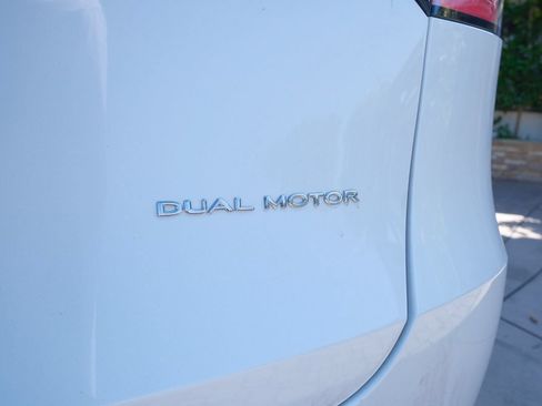Used 2020 Tesla Model Y Long Range AWD/4WD image 34