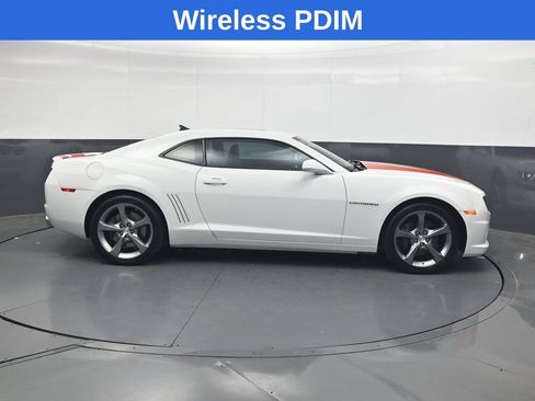 Used 2010 Chevrolet Camaro SS w/ RS Package RWD image 3