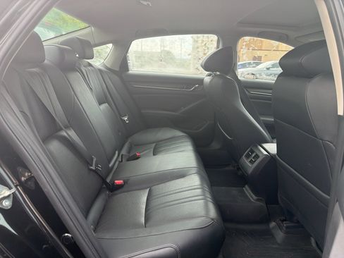 Used 2019 Honda Accord Touring image 25