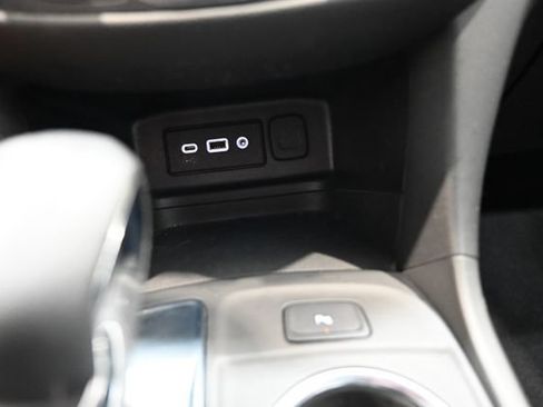 Used 2022 Chevrolet Equinox LT FWD image 19