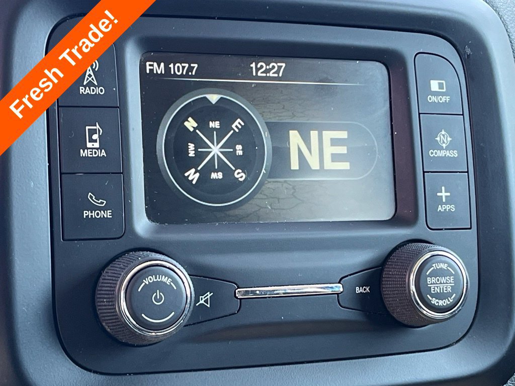 Used 2017 Jeep Renegade Latitude FWD image 23