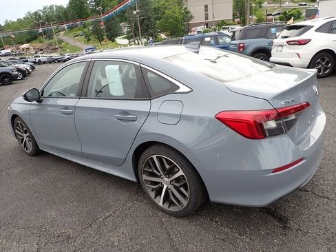 Used 2023 Honda Civic Touring image 4
