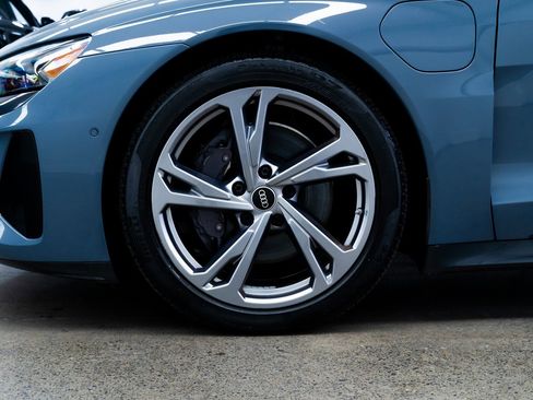 Used 2022 Audi e-tron GT Prestige w/ Prestige Package image 7