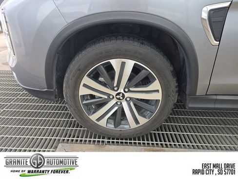 Used 2024 Mitsubishi Outlander Sport SE AWD/4WD image 27