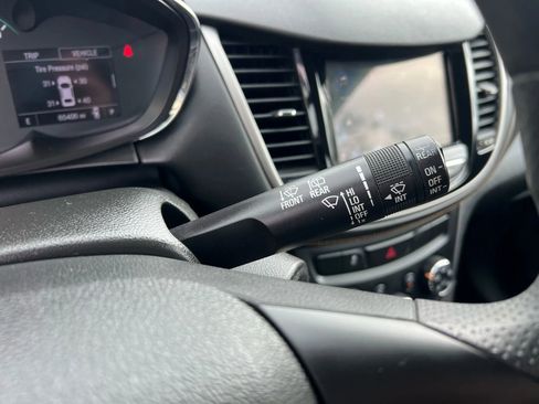 Used 2018 Chevrolet Trax LS image 18