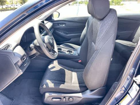 Used 2023 Honda Accord EX image 11