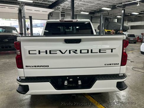 Used 2022 Chevrolet Silverado 1500 Custom w/ LPO, Dark Essentials Package AWD/4WD image 3
