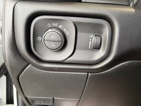 New 2026 RAM 3500 Big Horn AWD/4WD image 19