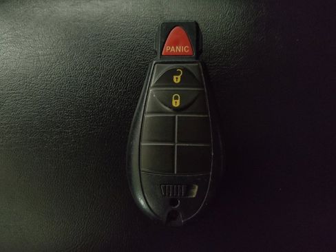 Used 2019 Jeep Cherokee Latitude w/ Popular Appearance Group image 32