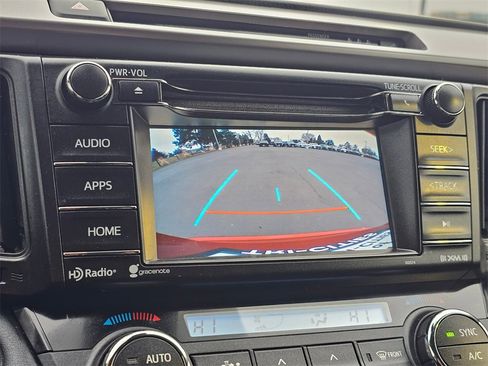 Used 2018 Toyota RAV4 XLE image 26