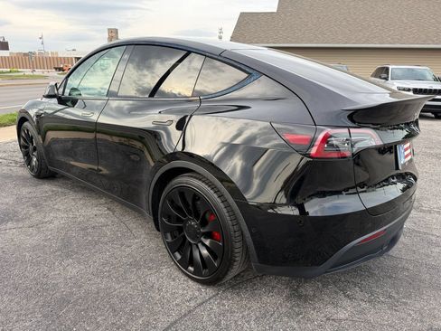 Used 2022 Tesla Model Y Performance AWD/4WD image 25