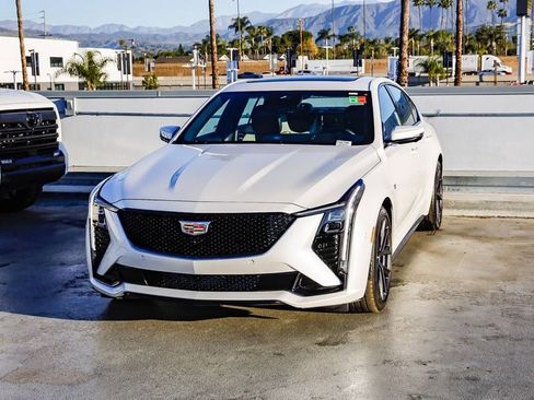 Used 2025 Cadillac CT5 Sport image 4