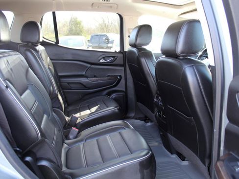 Used 2023 GMC Acadia Denali w/ Denali Ultimate Package image 12