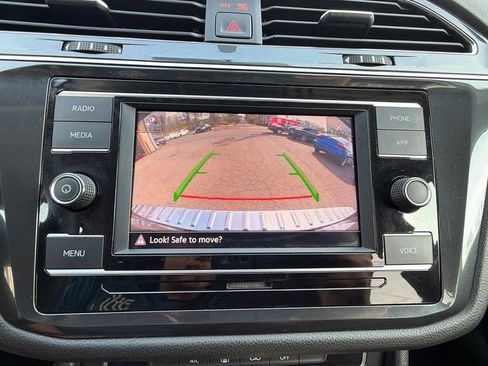 Used 2021 Volkswagen Tiguan S AWD/4WD image 17