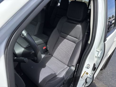 Certified 2024 Nissan Frontier SV w/ SV Convenience Package image 17