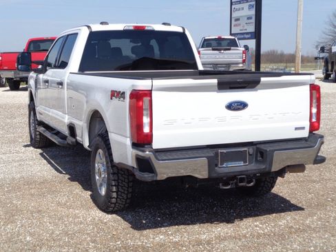 Used 2024 Ford F250 XLT w/ FX4 Off-Road Package image 8