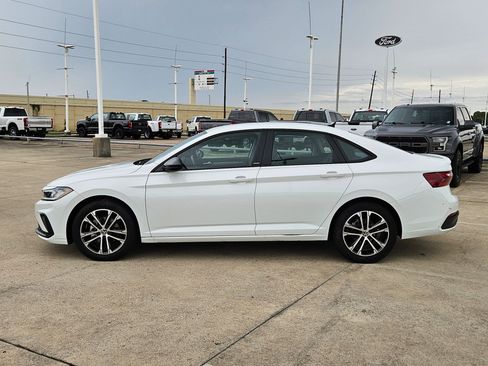 Used 2025 Volkswagen Jetta Sport FWD image 7