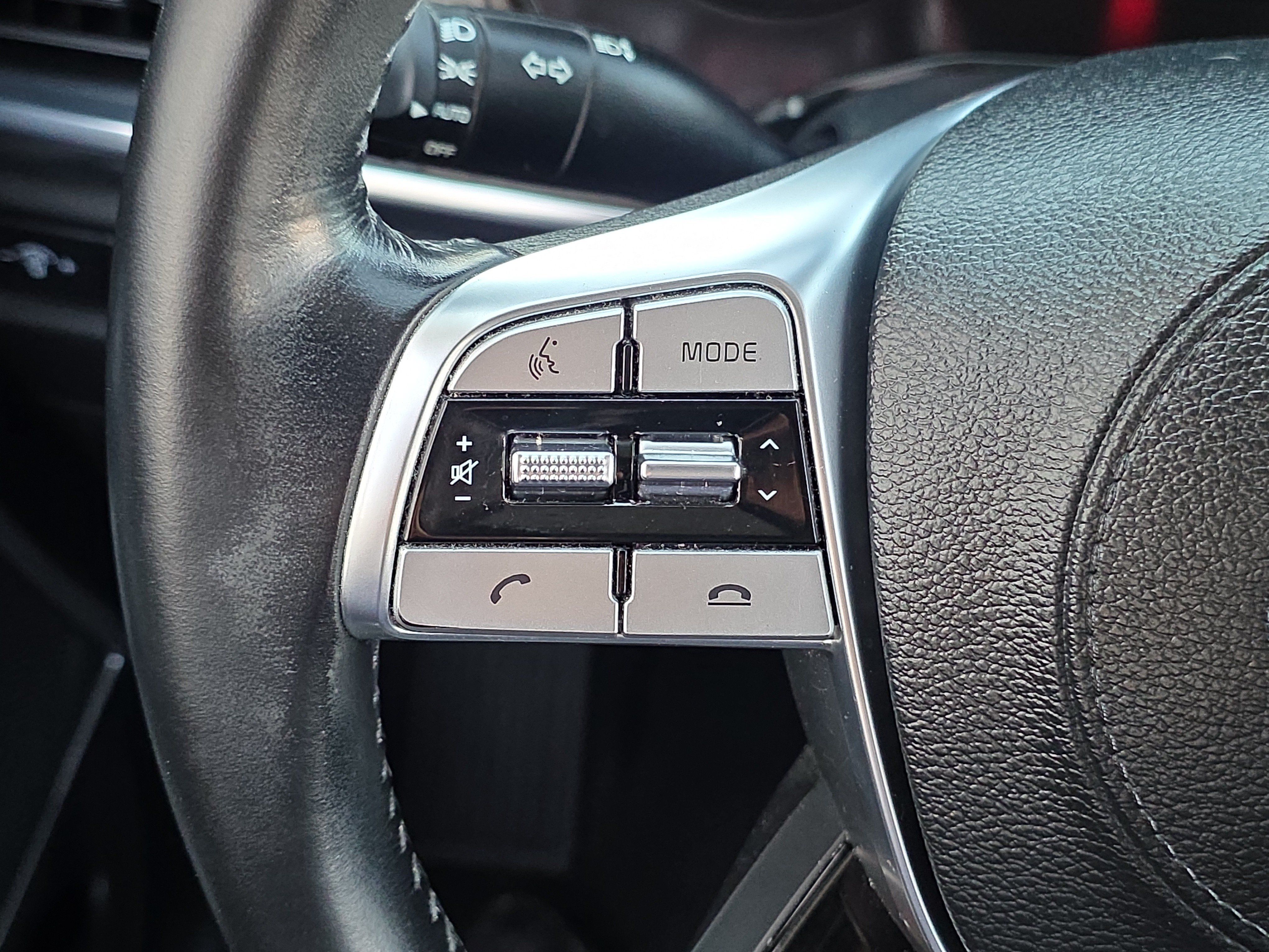 Used 2021 Kia Telluride EX w/ EX Premium Package FWD image 17