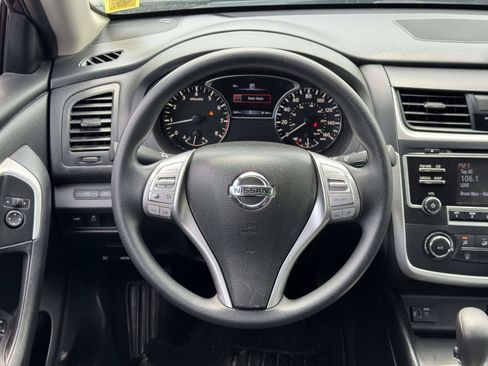 Used 2018 Nissan Altima 2.5 S w/ S Convenience Package FWD image 11