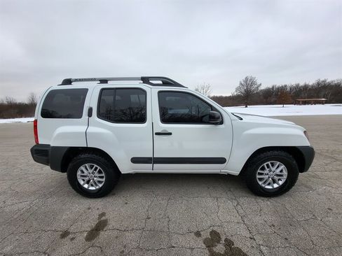 Used 2014 Nissan Xterra S image 6