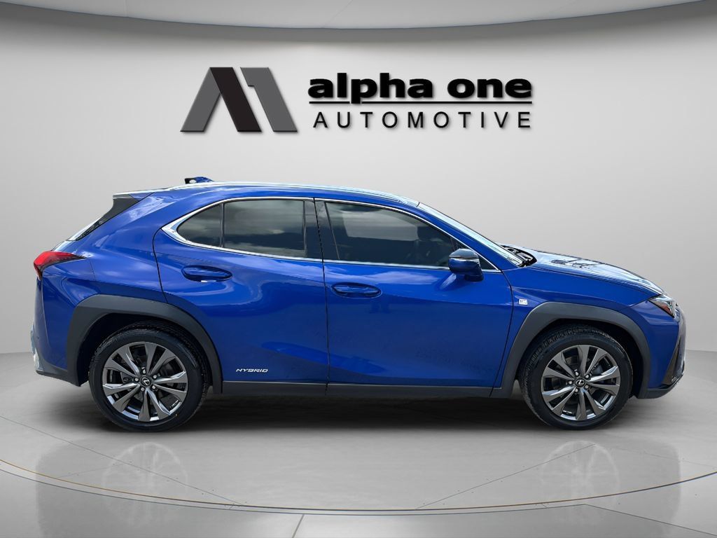 Used 2021 Lexus UX 250h F Sport w/ Accessory Package (Z1) AWD/4WD image 4