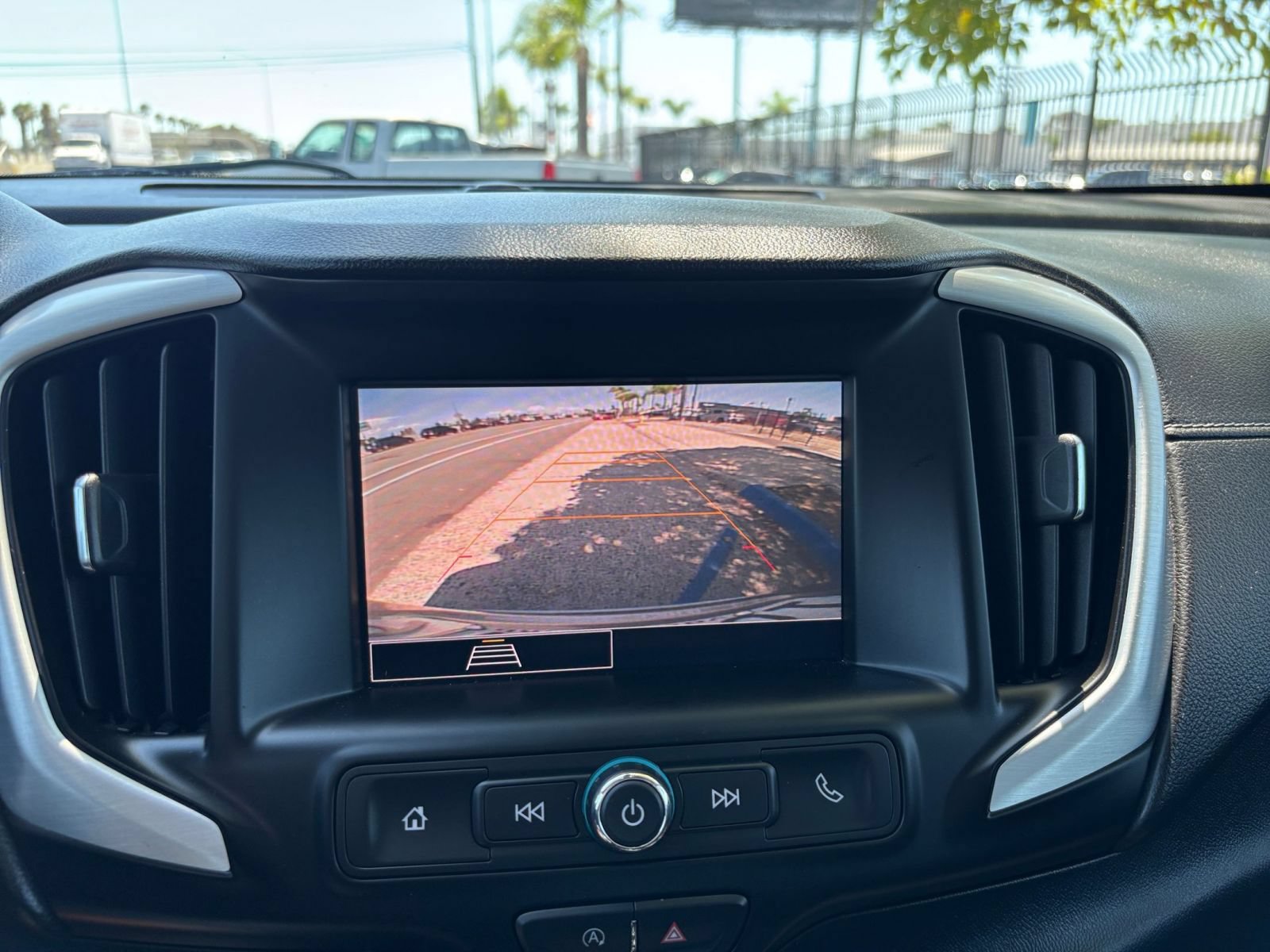 Used 2024 GMC Terrain SLE FWD image 22