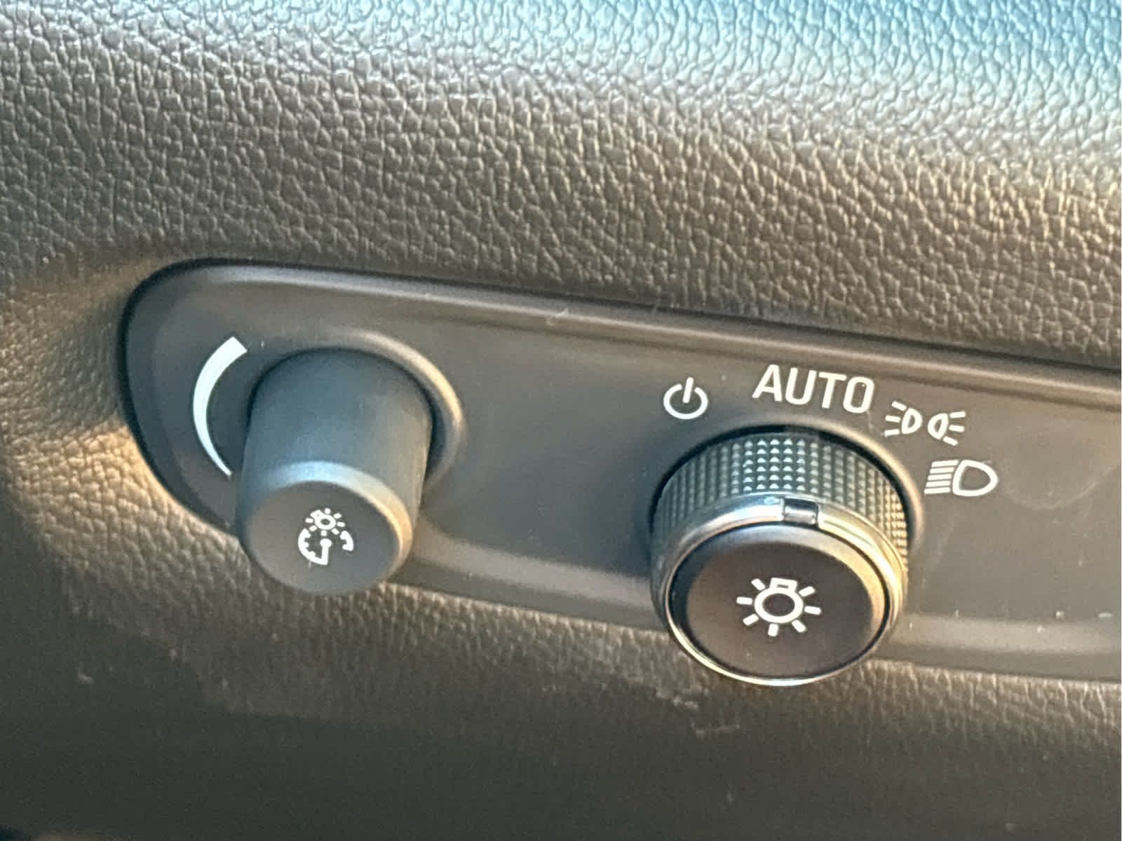 Certified 2023 Chevrolet Traverse LT FWD image 22
