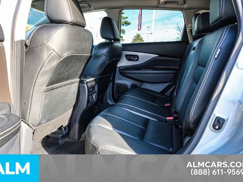 Used 2023 Nissan Murano SV image 19