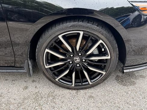Used 2023 Honda Accord Touring image 19