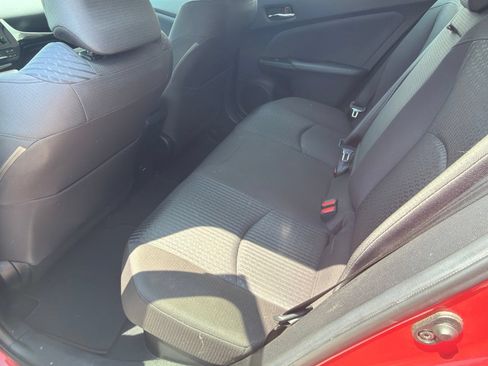 Used 2016 Toyota Prius Three w/ Advanced Technology Package FWD image 8