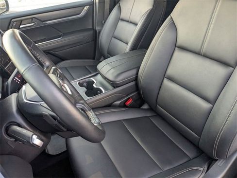 Used 2024 GMC Acadia Elevation image 15