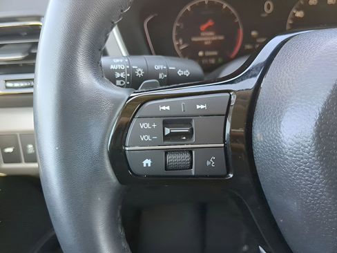 Used 2023 Honda Pilot EX-L image 30