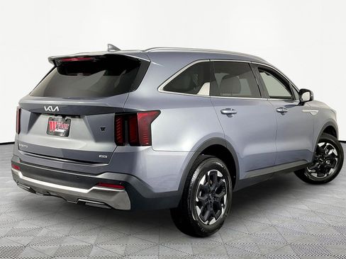 Certified 2025 Kia Sorento S AWD/4WD image 6