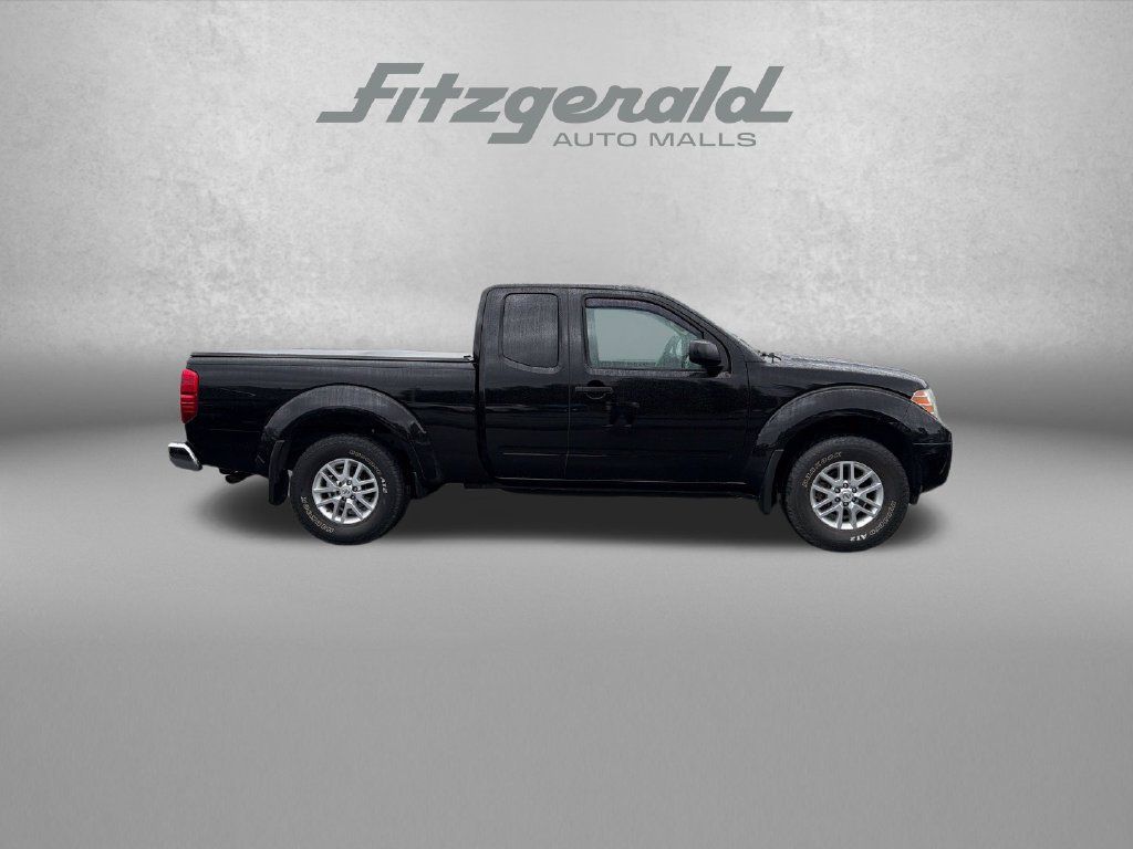 Used 2014 Nissan Frontier SV w/ SV Value Truck Package AWD/4WD image 9