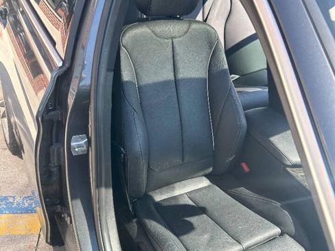 Used 2017 BMW 330e image 28