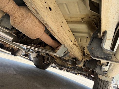 Used 2002 Ford F250 XLT AWD/4WD image 6