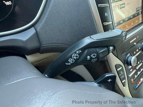 Used 2016 Lincoln MKX Reserve w/ Luxury Package image 23