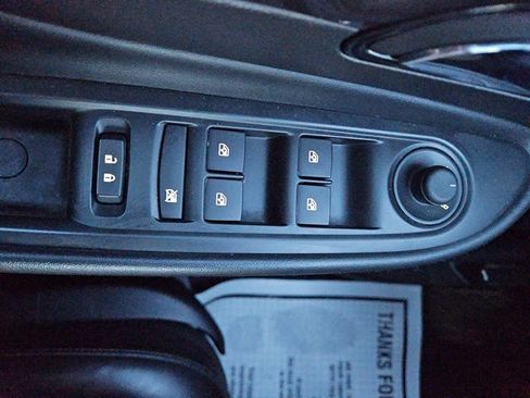 Used 2021 Buick Encore Preferred image 36