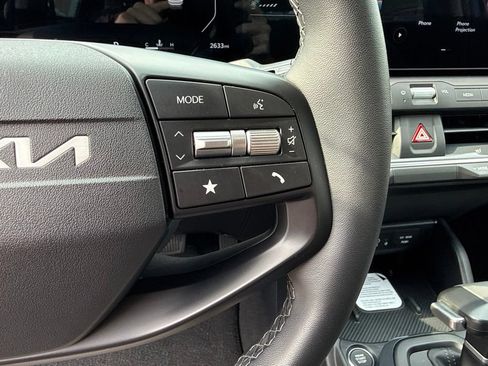 Certified 2025 Kia K4 EX FWD image 29